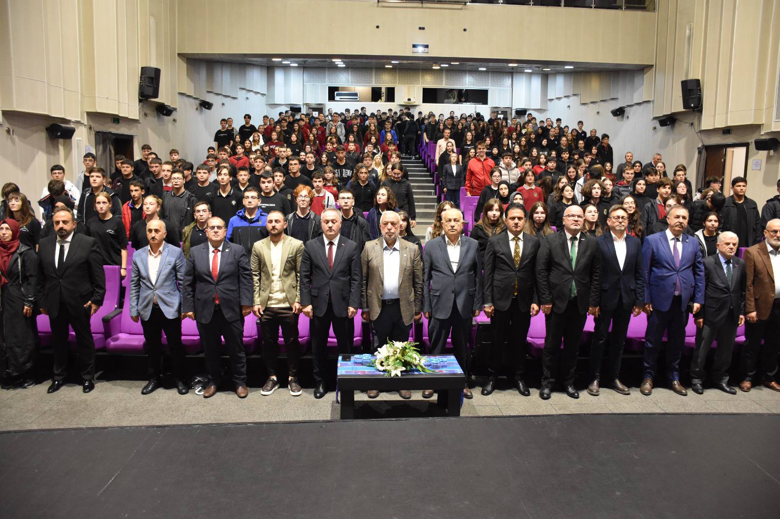 Yeşil Yakalılarla Söyleşiler